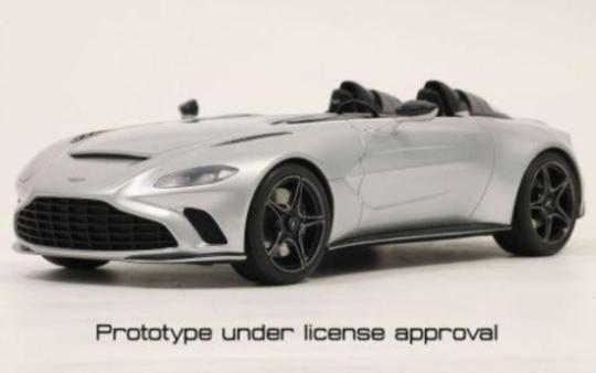 GT Spirit 1:18 ASTON MARTIN V12 SPEEDSTER 2021 - SKYFALL SIL 