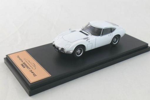 IXO Premium Collection 1:43 Toyota 2000 GT MF10 1969 - white 