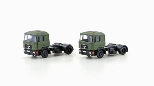 Minis LKW MAN F90, 3-achs Zugmascine oliv, 2er Set LC4065 