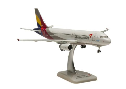 Hogan Wings 1:200 Airbus A 320 Asiana 