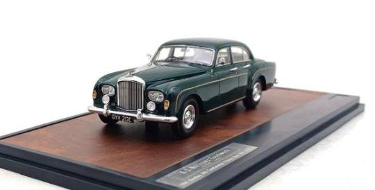Matrix 1:43 Bentley SIII Continental Flying Spur by Mulliner 