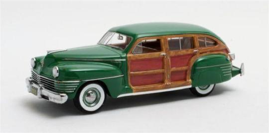 Matrix 1:43 Chrysler Town & Country Wagon green \'42 