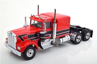 Road King 1:18 Kenworth W900 red/black 