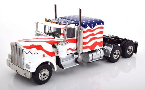 Road King 1:18 Kenworth W900 Stars & Stripes white/red/blue 