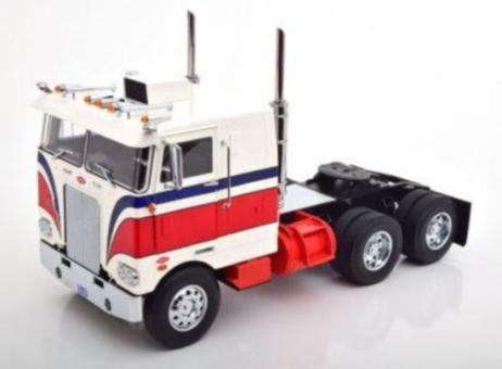 Road King 1:18 Peterbilt 352 Pacemaker 1977 white/red/blue 