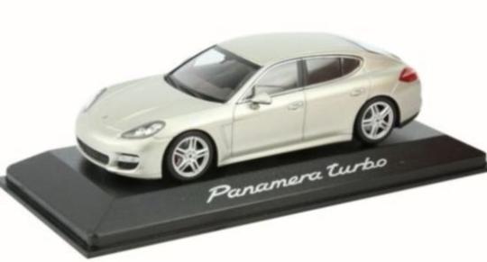 Minichamps 1:43 Porsche Panamera Turbo 2009 - silvermet 