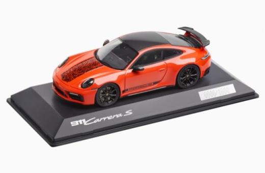 SPARK PKW 1:43 Porsche 992 Carrera S  - Gijs van Lennep - la 