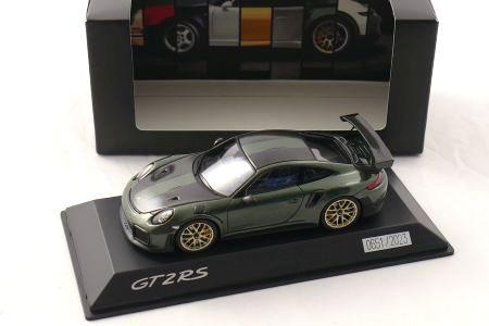 Spark 1:43 Porsche 911 (991) GT2 RS - oak green 
