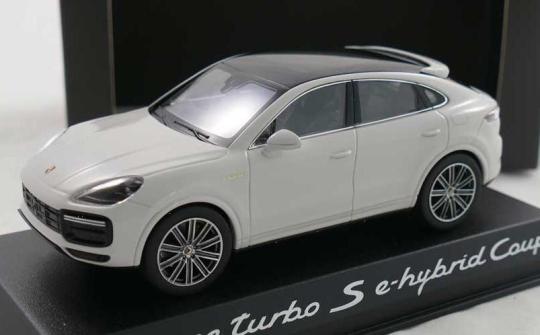 NOREV 1:43 Porsche Cayenne Turbo S e-hybrid Coupé - white 