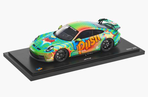 SPARK 1:18 Porsche 992 GT3 (2021) - Push Push 