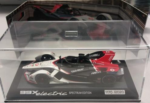 Minichamps 1:43 Porsche 99X Electric Spectrum Edition 