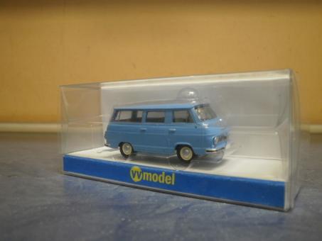 V & V model Skoda S1203 Minibus hellblau 