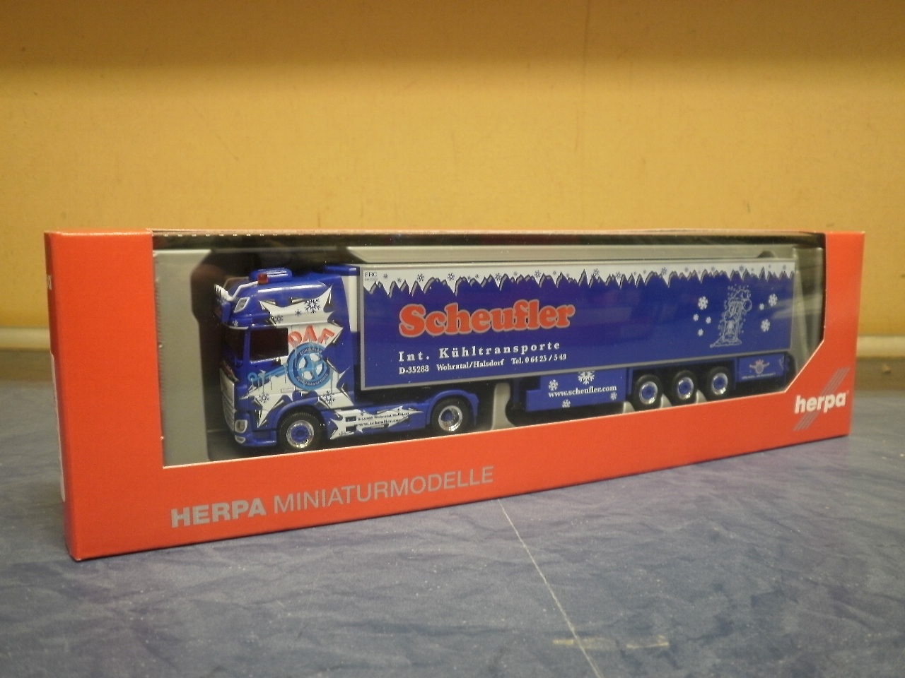 SSC Ga-KSZ rot 926942 Herpa LKW DAF 106 XF Aerop