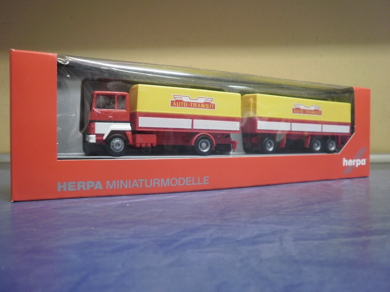 Herpa LKW Ford Transcontinental PrHz Autotransit 308021