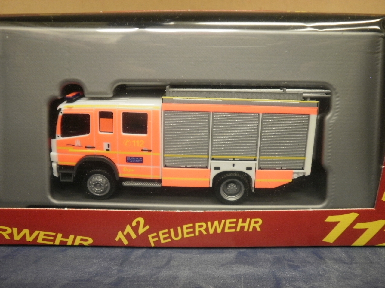 Herpa MB Atego LF 20//16 Feuerwehr Hamburg Süderelbe 921107